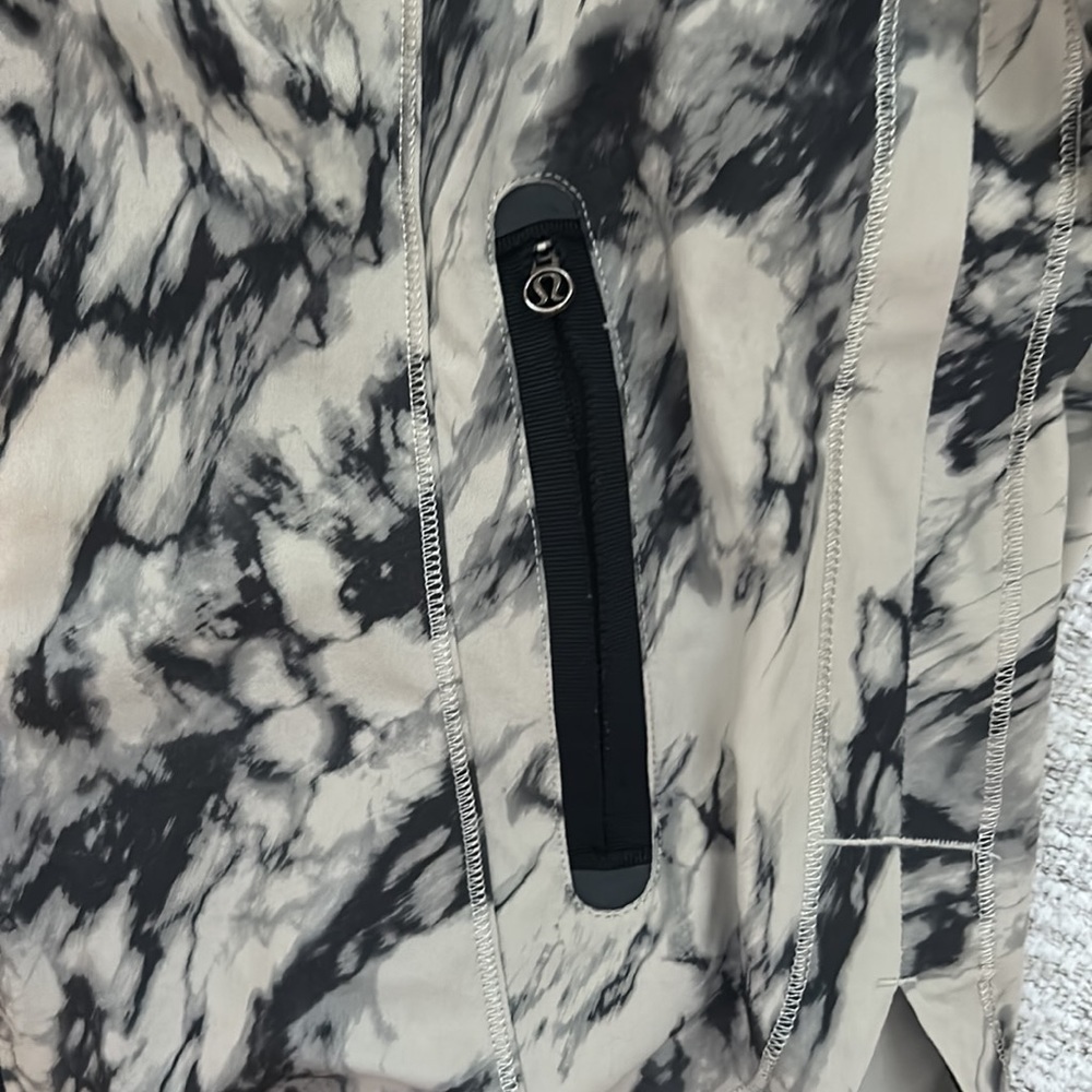 Lululemon Lightweight Jacket - image 8